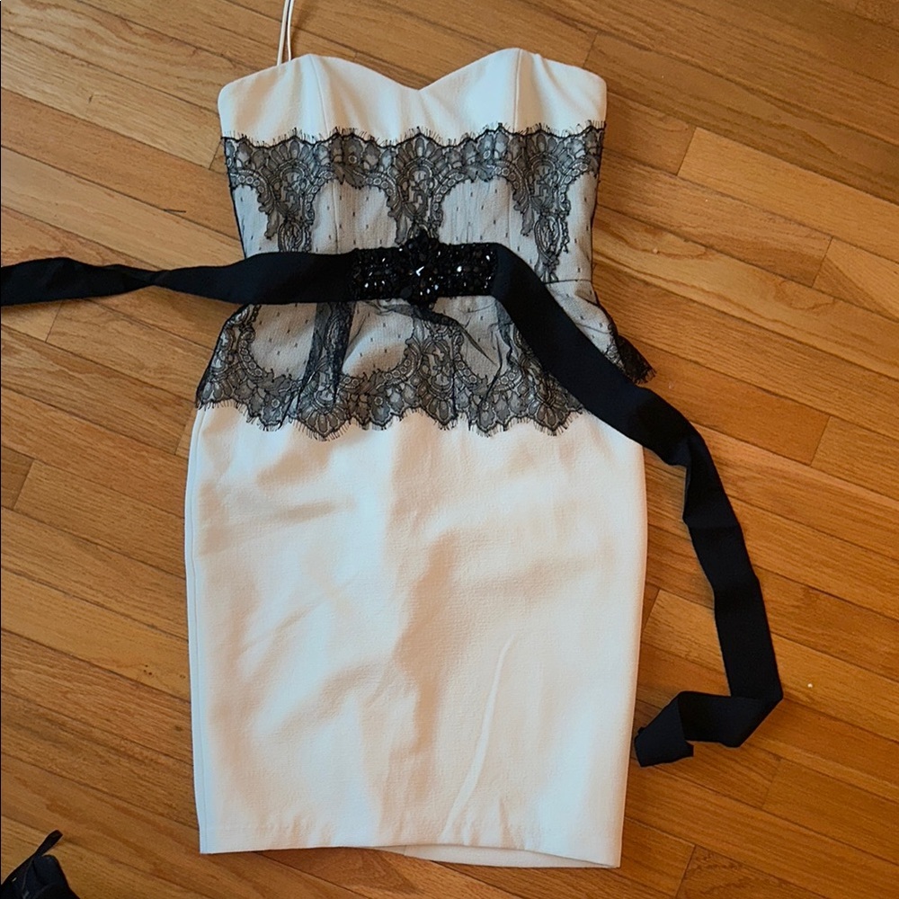 Badgley Mischka Cream Strapless Sheath Cocktail Dress